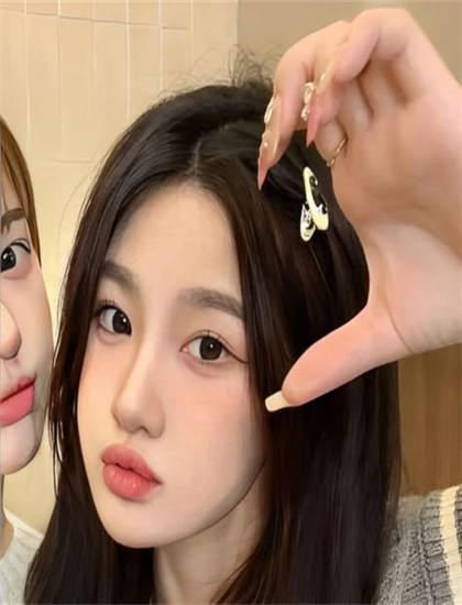 如何欣赏《我阿妈是黑玫瑰》？观影前必读教你理解主题思想与哲学内涵 拓展思维视野